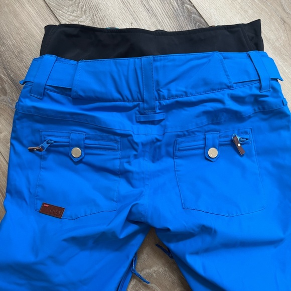 Like New Roxy Snow Pants - Picture 3 of 5